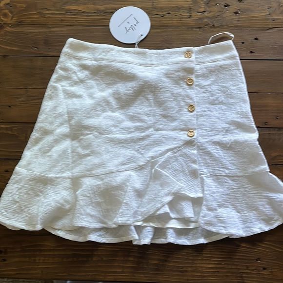 Princess Polly Dresses & Skirts - Princess Polly White Skirt